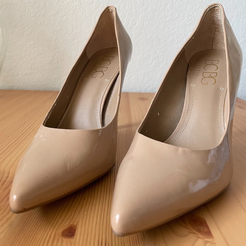 BCBG Paris PL Flux 2 Pump 3” Heels in Beige Beige Patent Leather Women’s Size 9